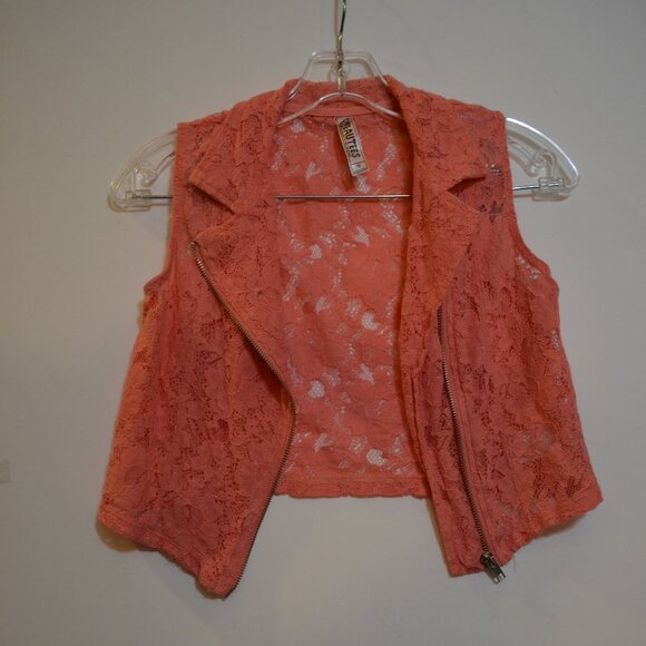 BEAUTEES Designed in Las Angeles Coral Floral Lace Zip Asymmetric Vest Girls 16 - Picture 7 of 7